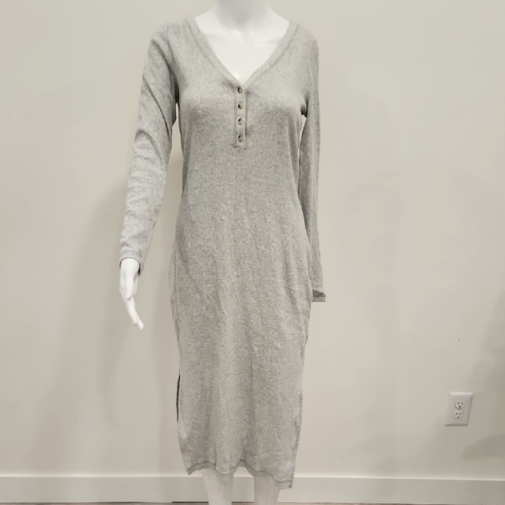 Old Navy Light Gray Long Sleeve Dress